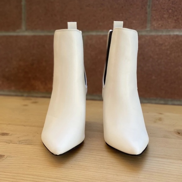 White Ankle Booties With Black Side Goring Detail - Picture 6 of 11